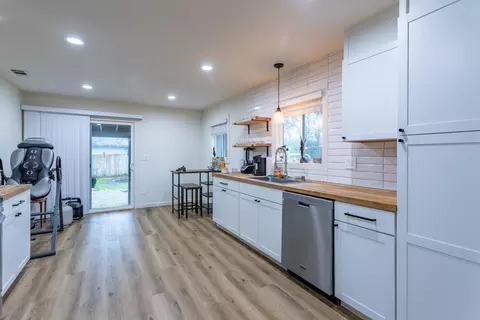 1562 Lake Blvd, Redding, CA 96003 photo 7