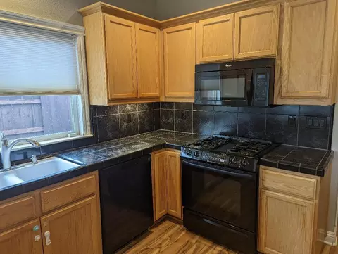 Kitchen - 2829 Aspen Glow Ln, Redding, CA 96001 photo 1 of 3