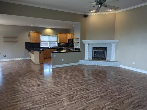 Living - 2829 Aspen Glow Ln, Redding, CA 96001 photo 1 of 2