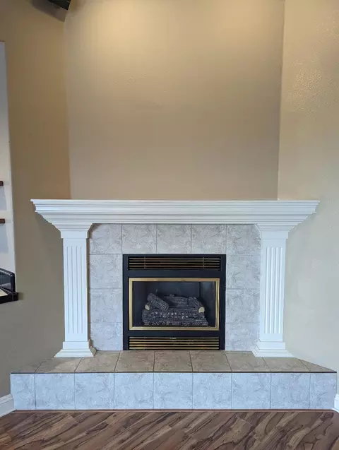 Living - 2829 Aspen Glow Ln, Redding, CA 96001 photo 2 of 2