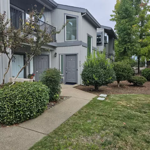 426 Ridgecrest Trl #224, Redding, CA 96003