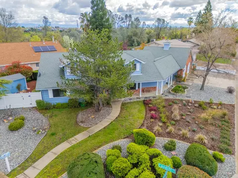 Exterior - 819 Cardiff Ct, Redding, CA 96003 photo 25 of 25