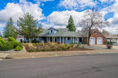 Exterior - 819 Cardiff Ct, Redding, CA 96003 photo 22 of 25