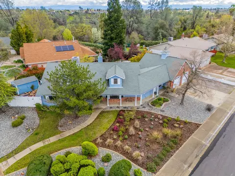 View/Area - 819 Cardiff Ct, Redding, CA 96003 photo 5 of 6