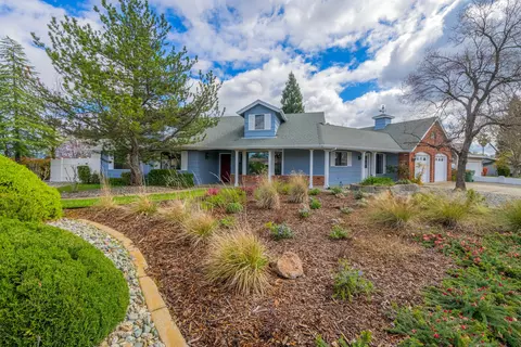 819 Cardiff Ct, Redding, CA 96003