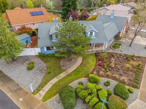 View/Area - 819 Cardiff Ct, Redding, CA 96003 photo 6 of 6