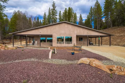 Exterior - 6880 Samiret Ln, Shingletown, CA 96088 photo 6 of 15