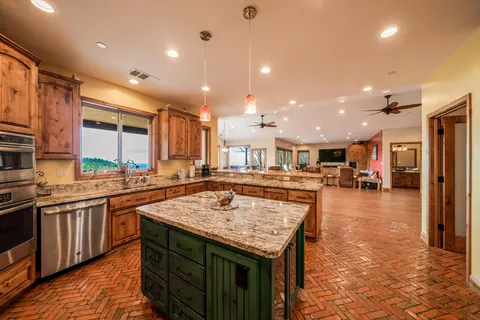 Kitchen - 6880 Samiret Ln, Shingletown, CA 96088 photo 4 of 8