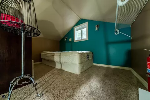 Bedroom - 6880 Samiret Ln, Shingletown, CA 96088 photo 6 of 7