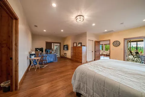 Bedroom - 6880 Samiret Ln, Shingletown, CA 96088 photo 2 of 7