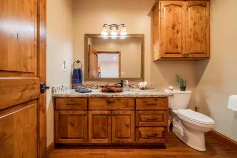 Bath - 6880 Samiret Ln, Shingletown, CA 96088 photo 1 of 7