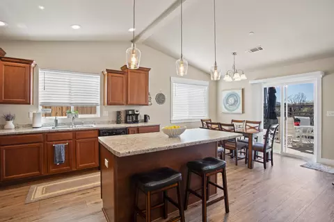 3543 Americana Way, Redding, CA 96003 photo 6