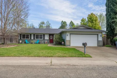 3025 Dove St, Redding, CA 96001