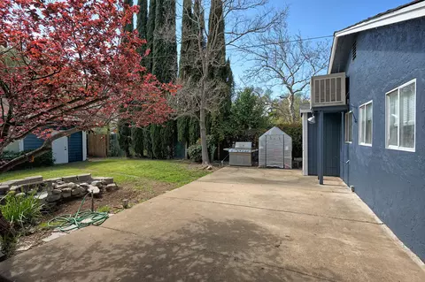 Exterior - 1005 South St, Redding, CA 96001 photo 7 of 8