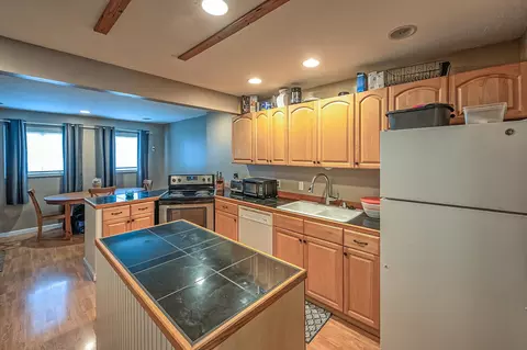 Kitchen - 1005 South St, Redding, CA 96001 photo 1 of 1