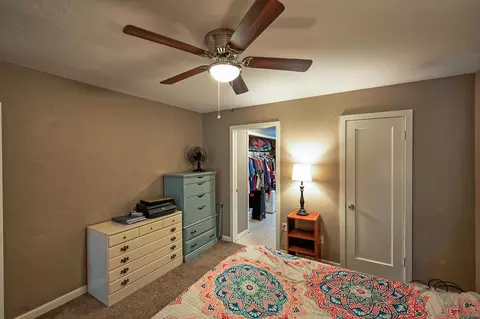 Bedroom - 1005 South St, Redding, CA 96001 photo 6 of 8
