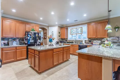 Kitchen - 6136 Lucca Trl, Redding, CA 96003 photo 2 of 2