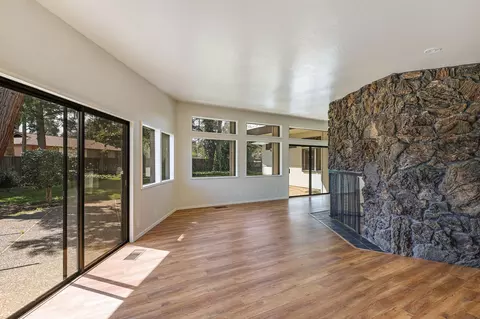 Living - 1585 Robinson Dr, Red Bluff, CA 96080 photo 3 of 5