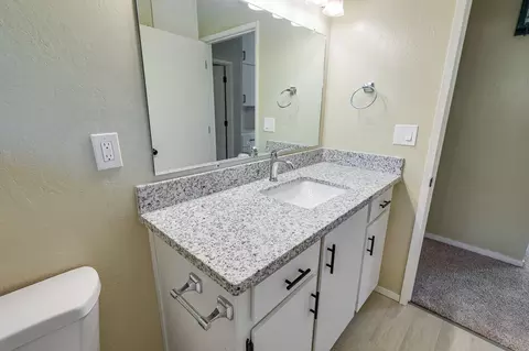 Bath - 1585 Robinson Dr, Red Bluff, CA 96080 photo 7 of 7