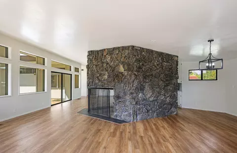 Living - 1585 Robinson Dr, Red Bluff, CA 96080 photo 4 of 5