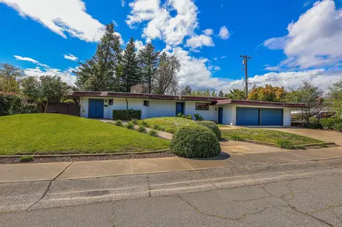 1585 Robinson Dr, Red Bluff, CA 96080
