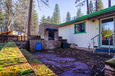 Exterior - 21675 Oregon St, Burney, CA 96013 photo 10 of 12