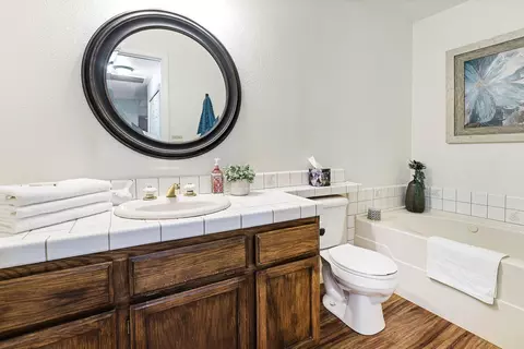 Bath - 3158 Howard Dr, Redding, CA 96001 photo 3 of 4