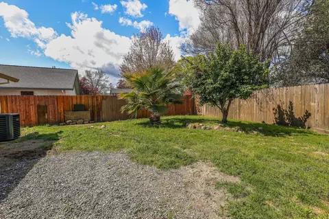 Exterior - 3158 Howard Dr, Redding, CA 96001 photo 17 of 30