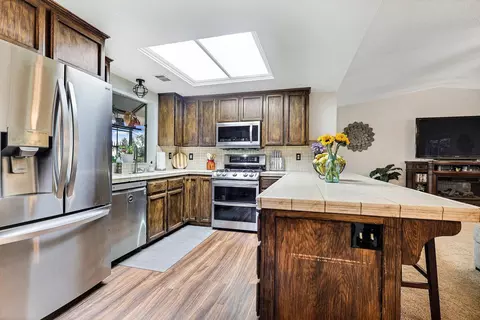 Kitchen - 3158 Howard Dr, Redding, CA 96001 photo 6 of 7