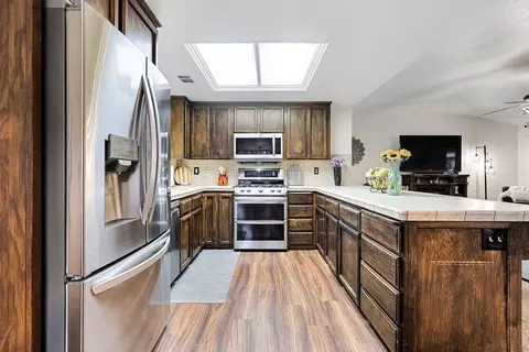 Kitchen - 3158 Howard Dr, Redding, CA 96001 photo 7 of 7