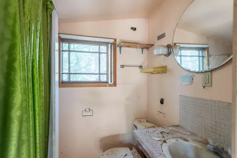 Bath - 36547 Ca-44, Shingletown, CA 96088 photo 1 of 1