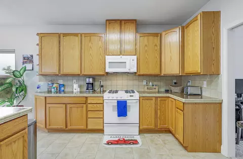 Kitchen - 5846 Diamond Ridge Dr, Redding, CA 96003 photo 1 of 3