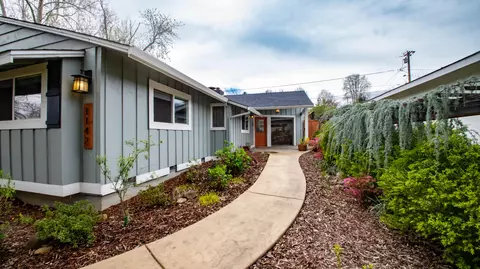 Exterior - 1142 Walnut Ave, Redding, CA 96001 photo 1 of 10