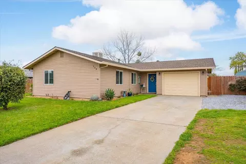 Exterior - 620 Spyglass Dr, Red Bluff, CA 96080 photo 2 of 10