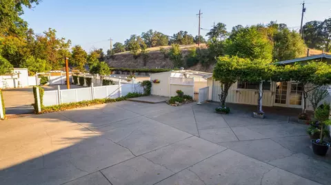 Exterior - 4422 Gover Rd, Anderson, CA 96007 photo 24 of 28