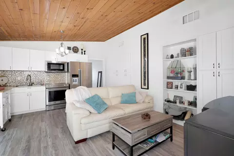 Living - 4422 Gover Rd, Anderson, CA 96007 photo 4 of 4