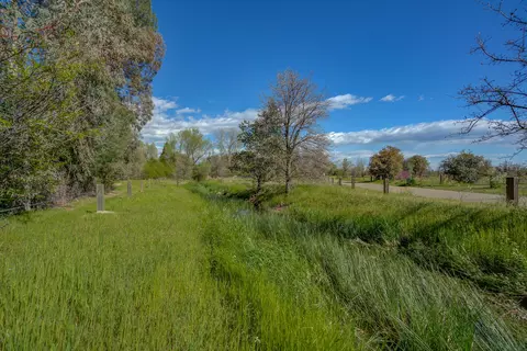 View/Area - 3445 Billings Dr, Redding, CA 96002 photo 9 of 24