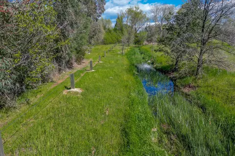 View/Area - 3445 Billings Dr, Redding, CA 96002 photo 2 of 24