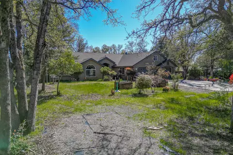 Exterior - 3445 Billings Dr, Redding, CA 96002 photo 2 of 9