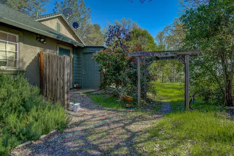 Exterior - 3445 Billings Dr, Redding, CA 96002 photo 9 of 9