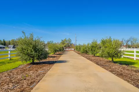 22097 University Ave, Palo Cedro, CA 96073