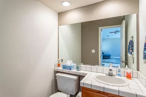 Bath - 549 Chancellor Blvd, Redding, CA 96003 photo 4 of 4