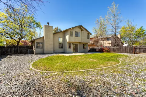 Exterior - 549 Chancellor Blvd, Redding, CA 96003 photo 4 of 6