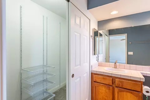 Bath - 549 Chancellor Blvd, Redding, CA 96003 photo 2 of 4