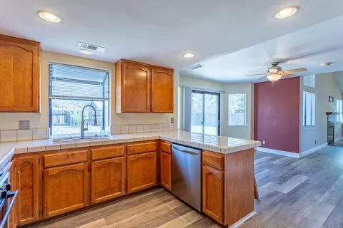 Kitchen - 549 Chancellor Blvd, Redding, CA 96003 photo 3 of 3