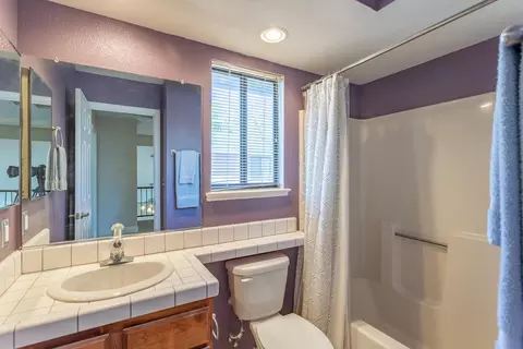Bath - 549 Chancellor Blvd, Redding, CA 96003 photo 3 of 4