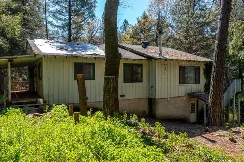 16015 Du Bois Rd, Bella Vista, CA 96008