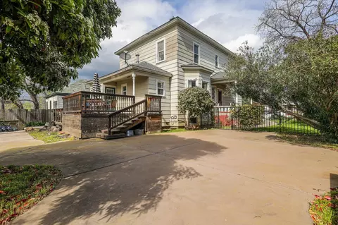 Exterior - 1235 Jefferson St, Red Bluff, CA 96080 photo 6 of 14