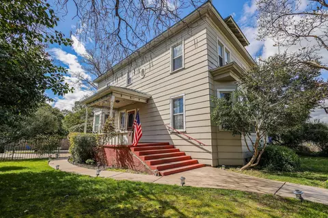 Exterior - 1235 Jefferson St, Red Bluff, CA 96080 photo 2 of 14