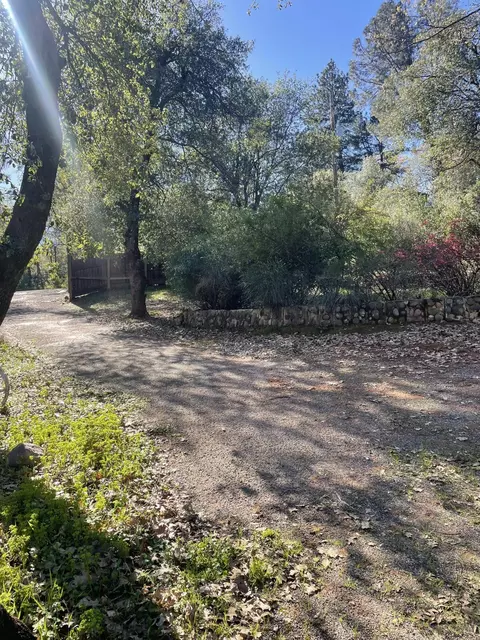 Exterior - 12221 Macs Rd, Redding, CA 96003 photo 4 of 7